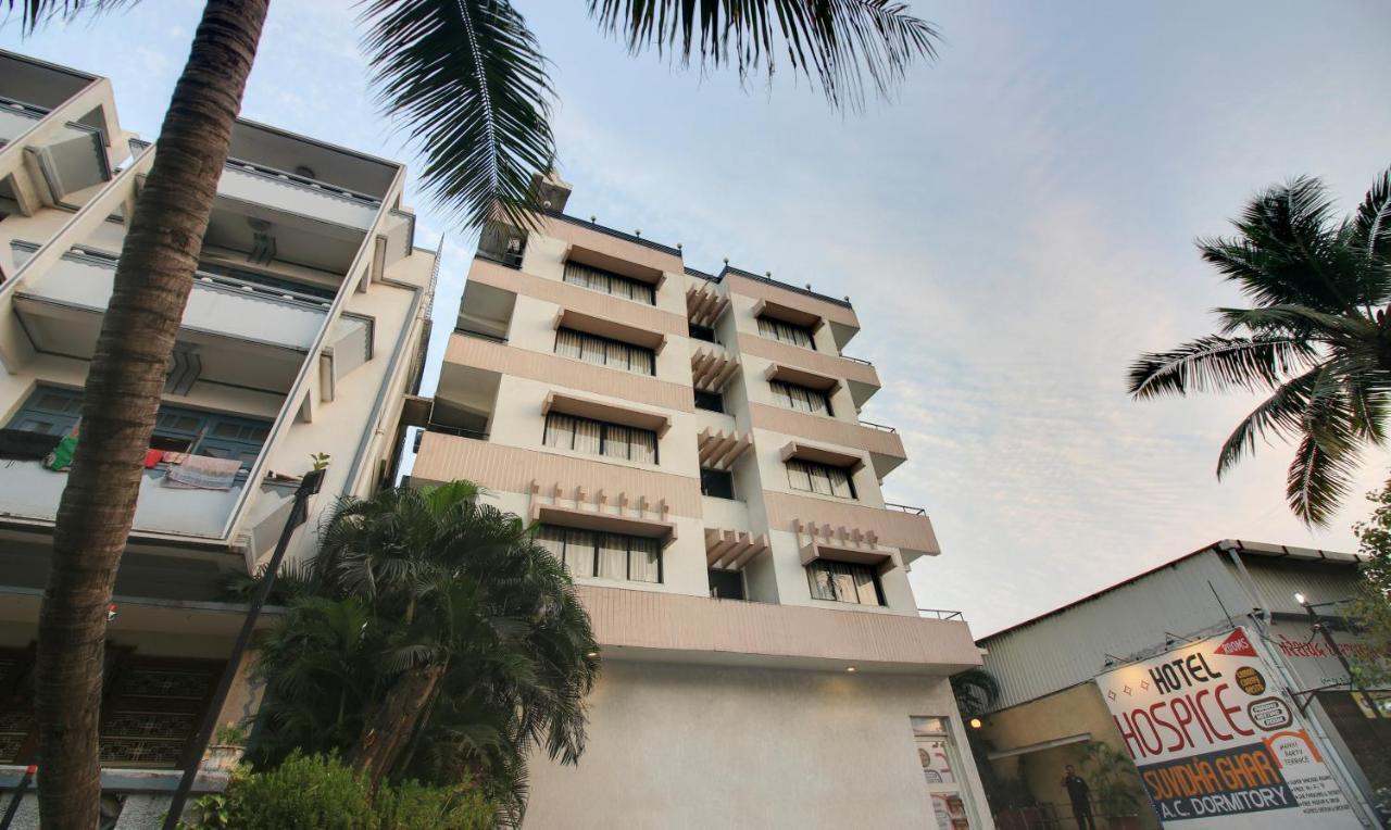 Hotel Hospice Surat Exterior photo